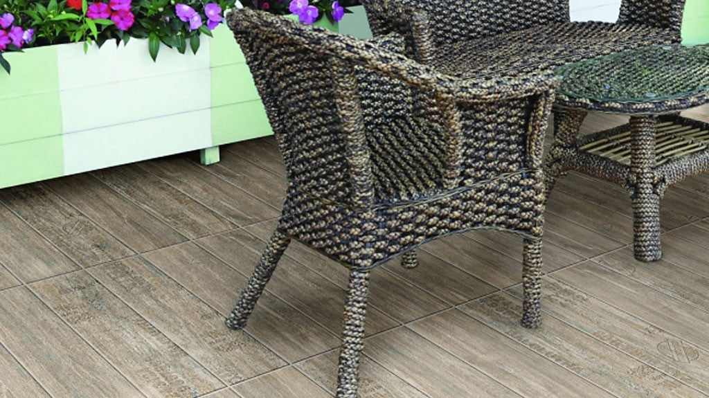 Liverpool dunkelbraune Fliese 15,5x62
