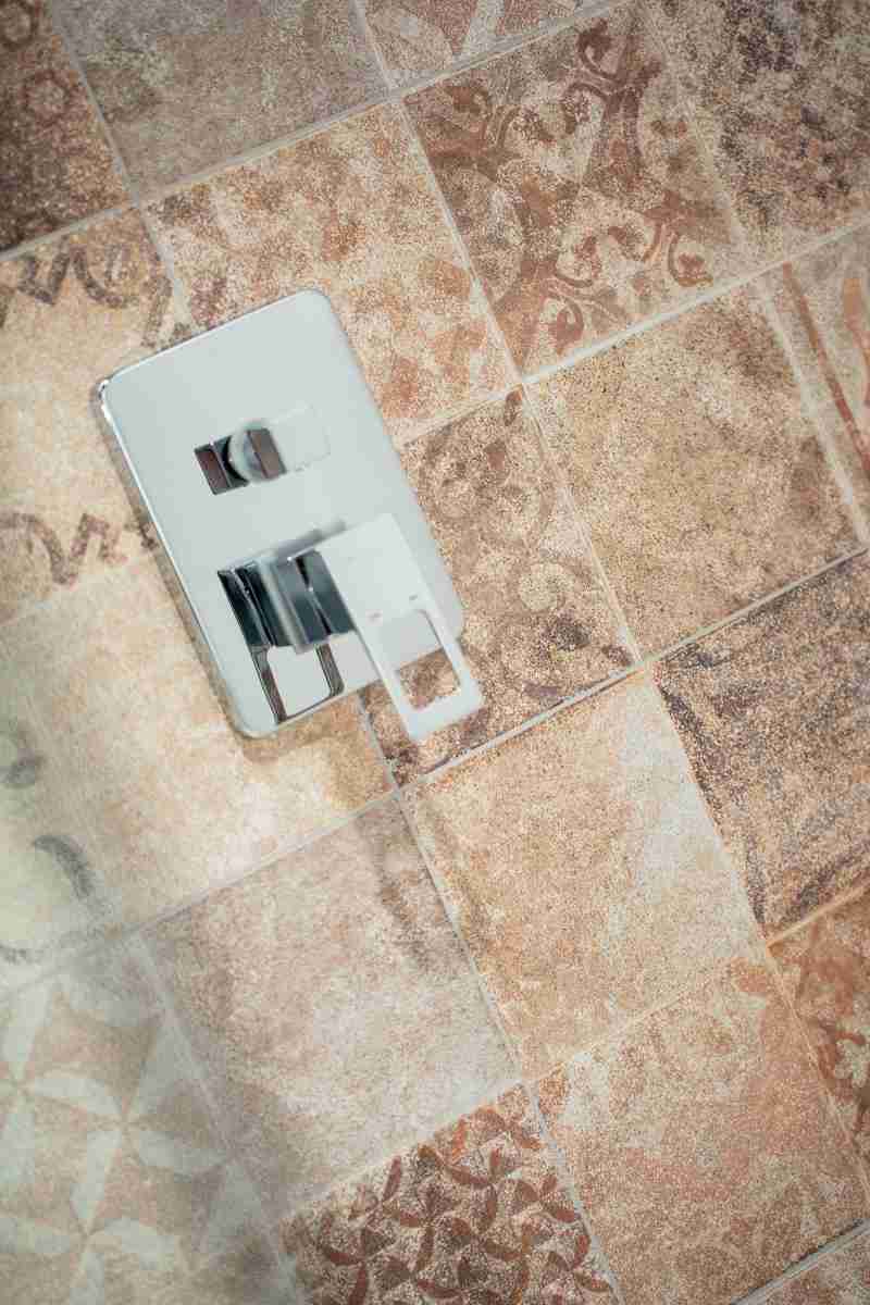 Fliese Massivdekor beige 30x60